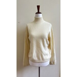 Lord & Taylor Women's M 100% Cashmere Turtleneck Sweater Light Yellow